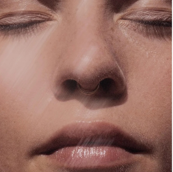 Reduziere sichtbare Akneflecken in 4 Wochen